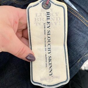 *Brand New with Tags Lucky Brand Jeans- Riley Slouchy Skinny Dark Blue